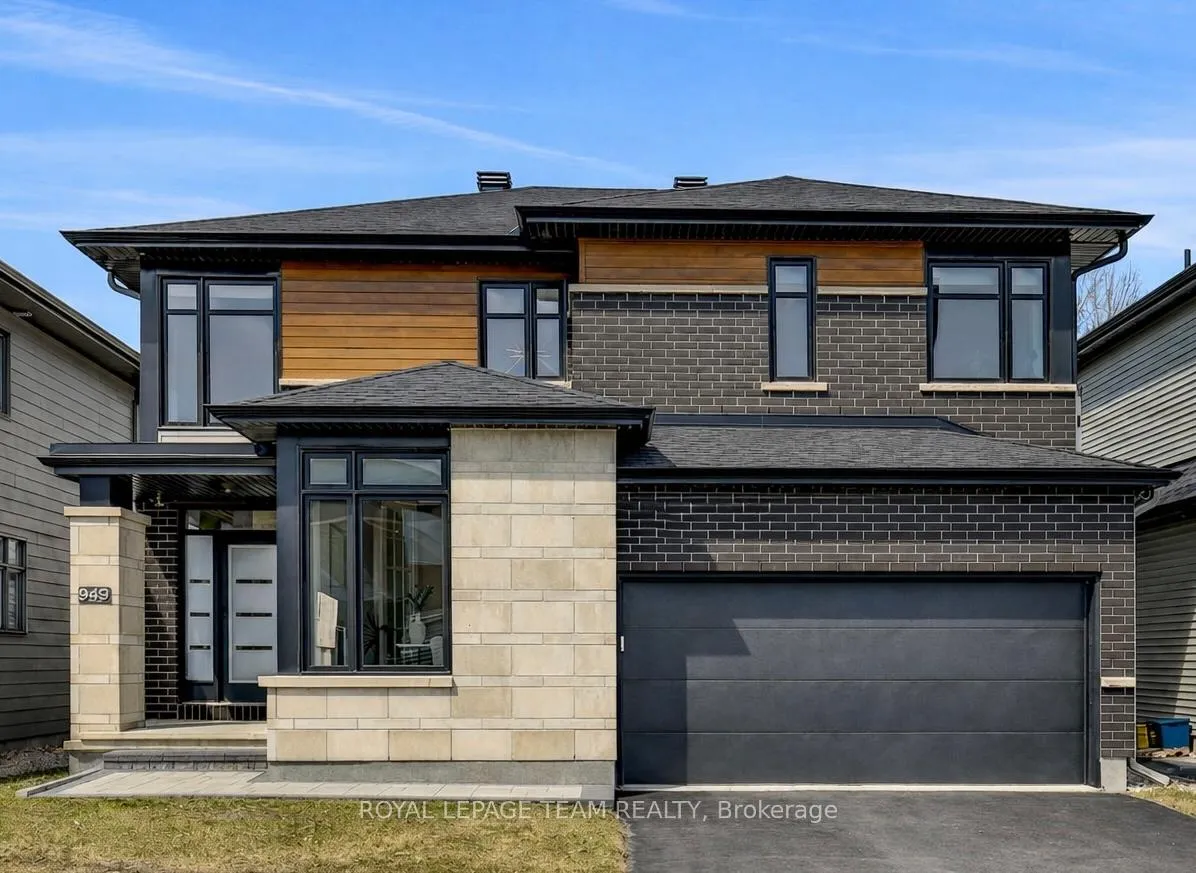 Photo 2 of 949 Atrium Ridge, Ottawa, Riverside South/Gloucester Glen — HOMEH