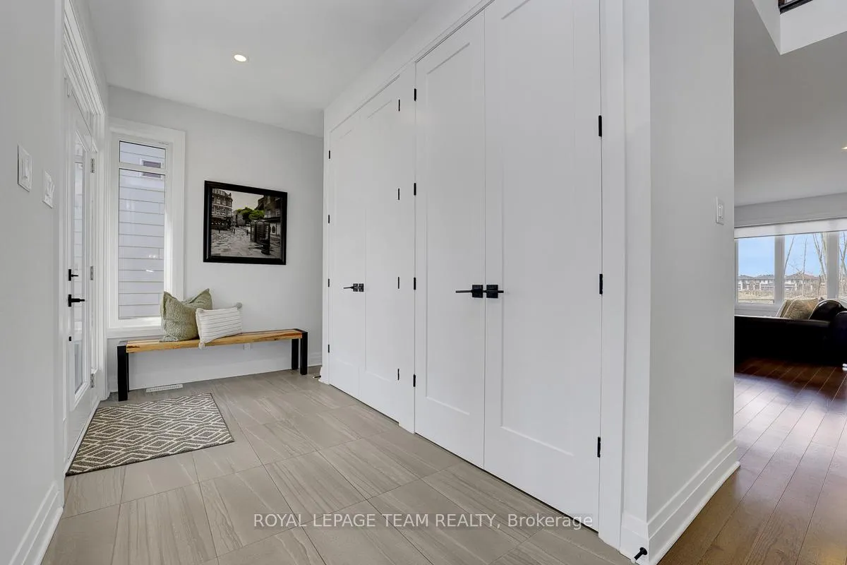 Photo 3 of 949 Atrium Ridge, Ottawa, Riverside South/Gloucester Glen — HOMEH