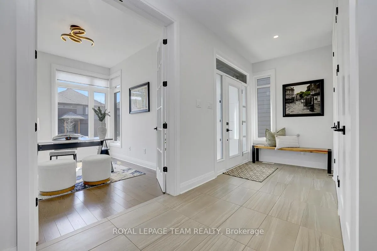 Photo 4 of 949 Atrium Ridge, Ottawa, Riverside South/Gloucester Glen — HOMEH