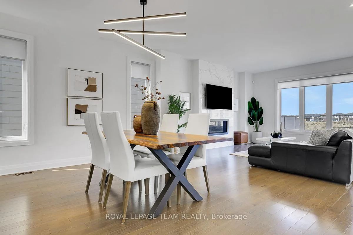 Photo 8 of 949 Atrium Ridge, Ottawa, Riverside South/Gloucester Glen — HOMEH