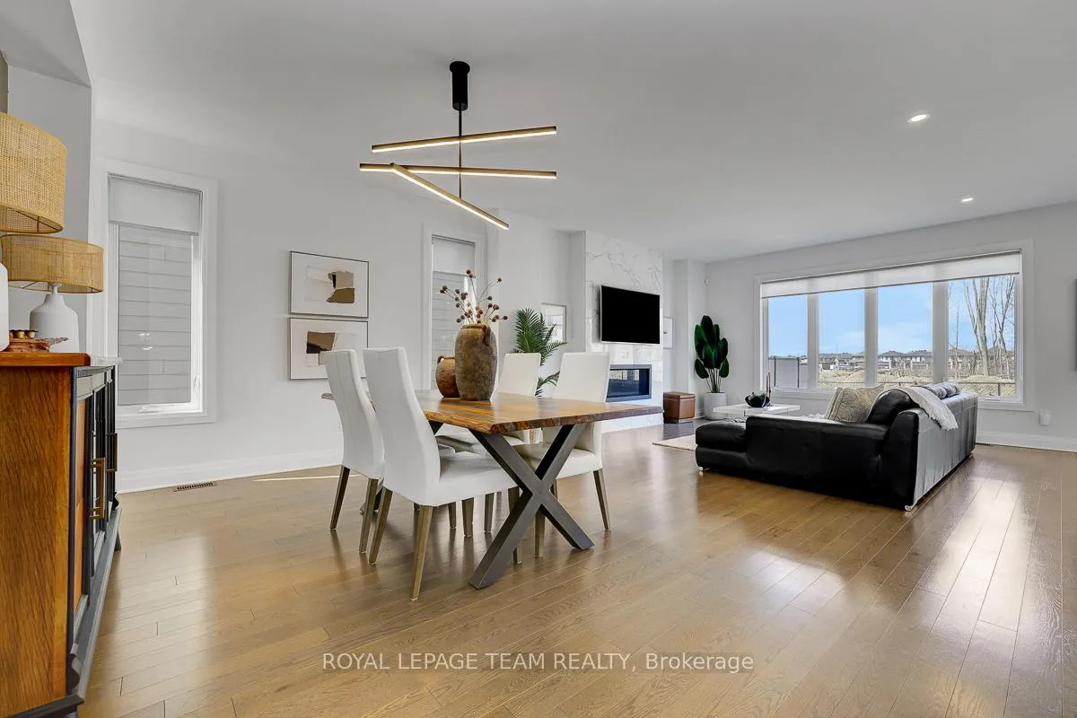 Photo 9 of 949 Atrium Ridge, Ottawa, Riverside South/Gloucester Glen — HOMEH