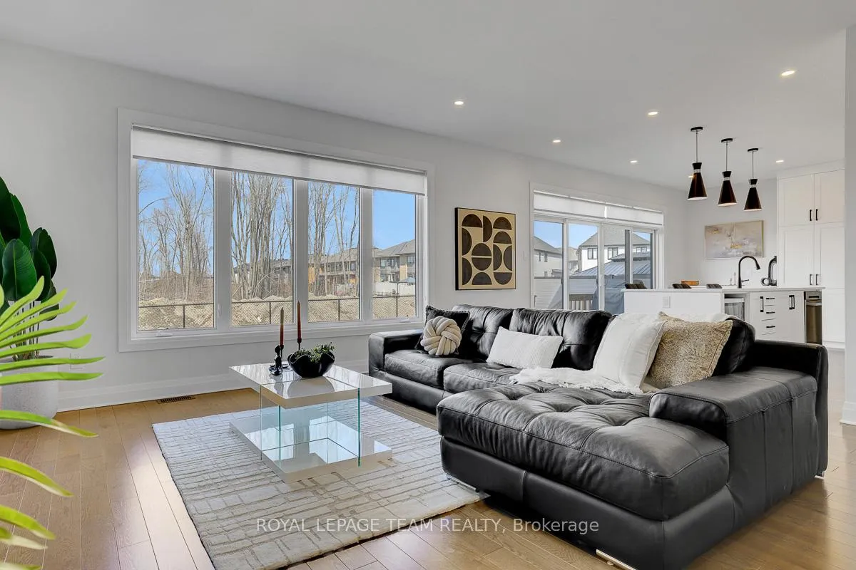 Photo 14 of 949 Atrium Ridge, Ottawa, Riverside South/Gloucester Glen — HOMEH