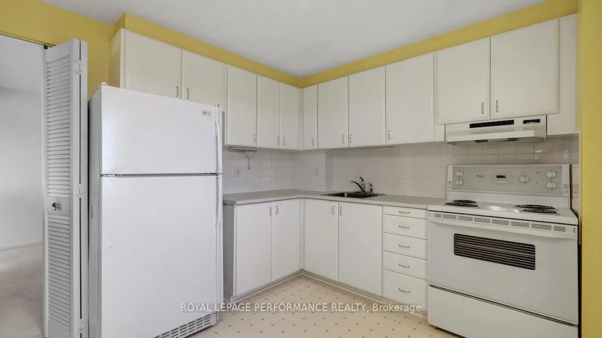 Photo 14 of Unit 903, 915 Elmsmere Road, Ottawa, Beacon Hill South — HOMEH
