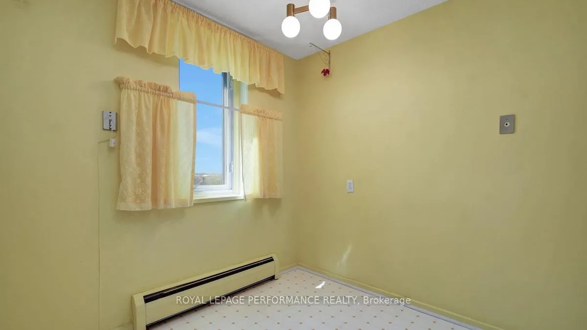 Photo 16 of Unit 903, 915 Elmsmere Road, Ottawa, Beacon Hill South — HOMEH