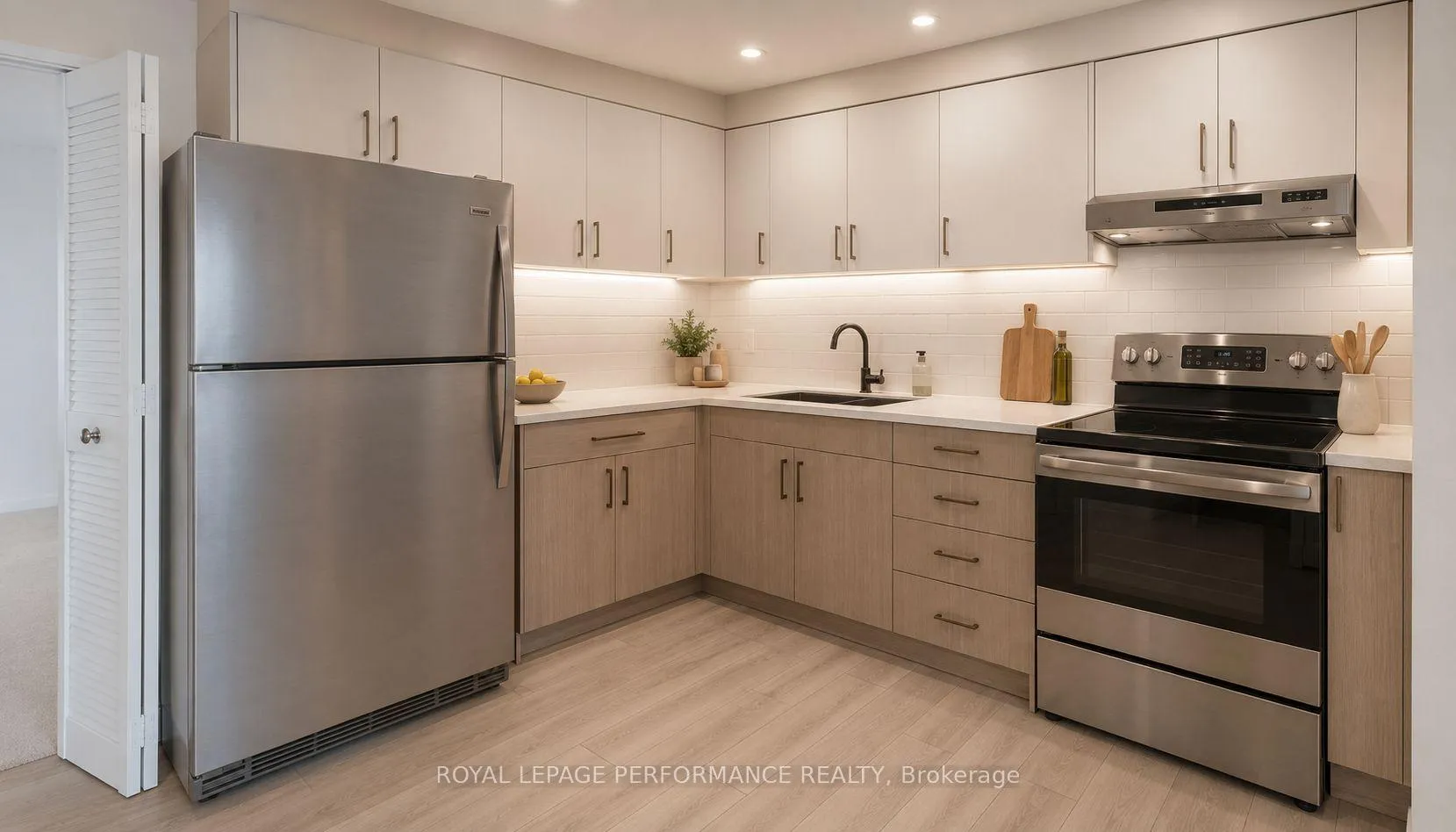 Photo 15 of Unit 903, 915 Elmsmere Road, Ottawa, Beacon Hill South — HOMEH