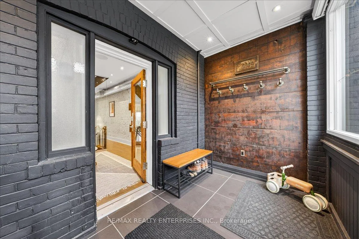 Photo 4 of 237A Leslie Street, Toronto, South Riverdale — HOMEH