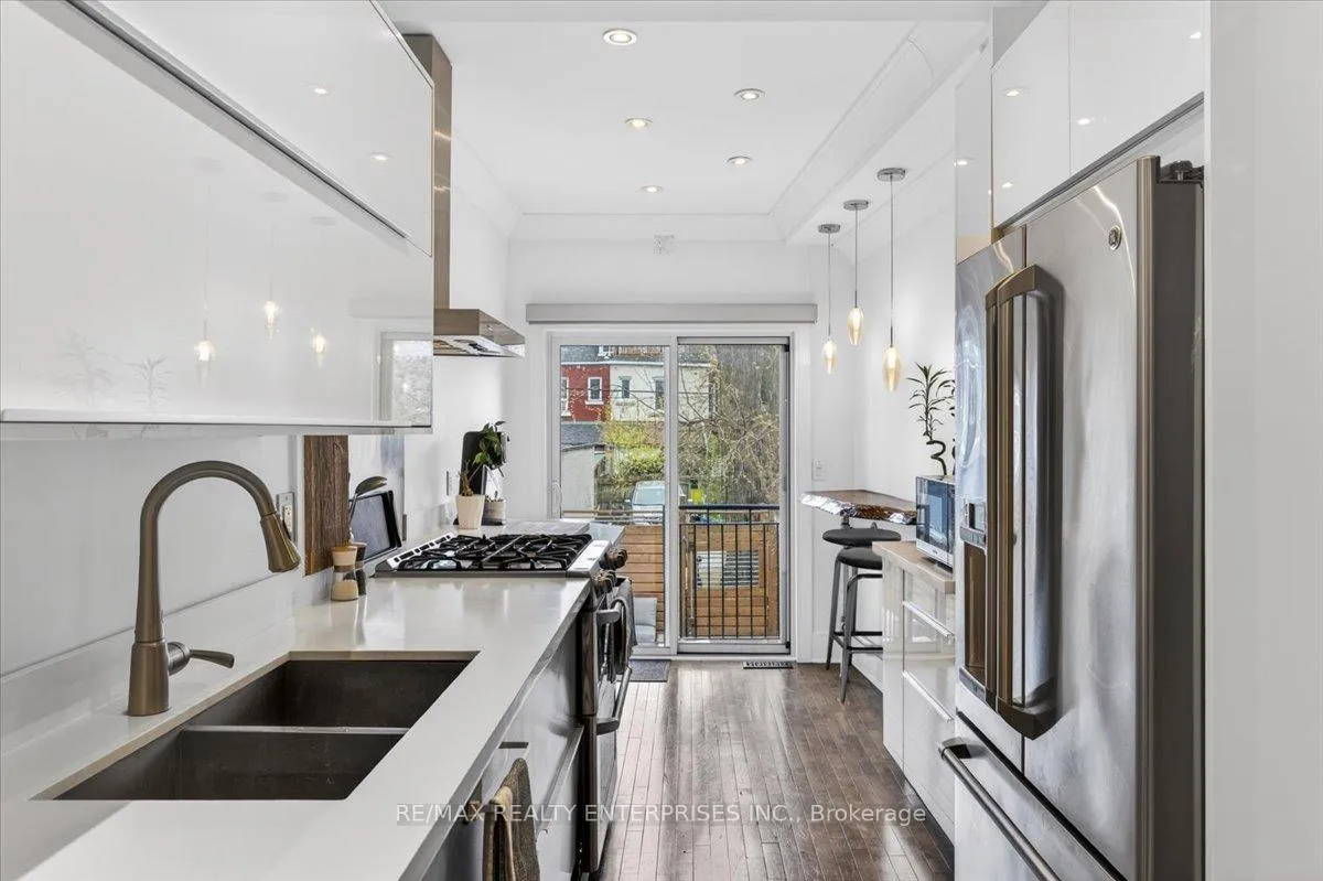 Photo 13 of 237A Leslie Street, Toronto, South Riverdale — HOMEH