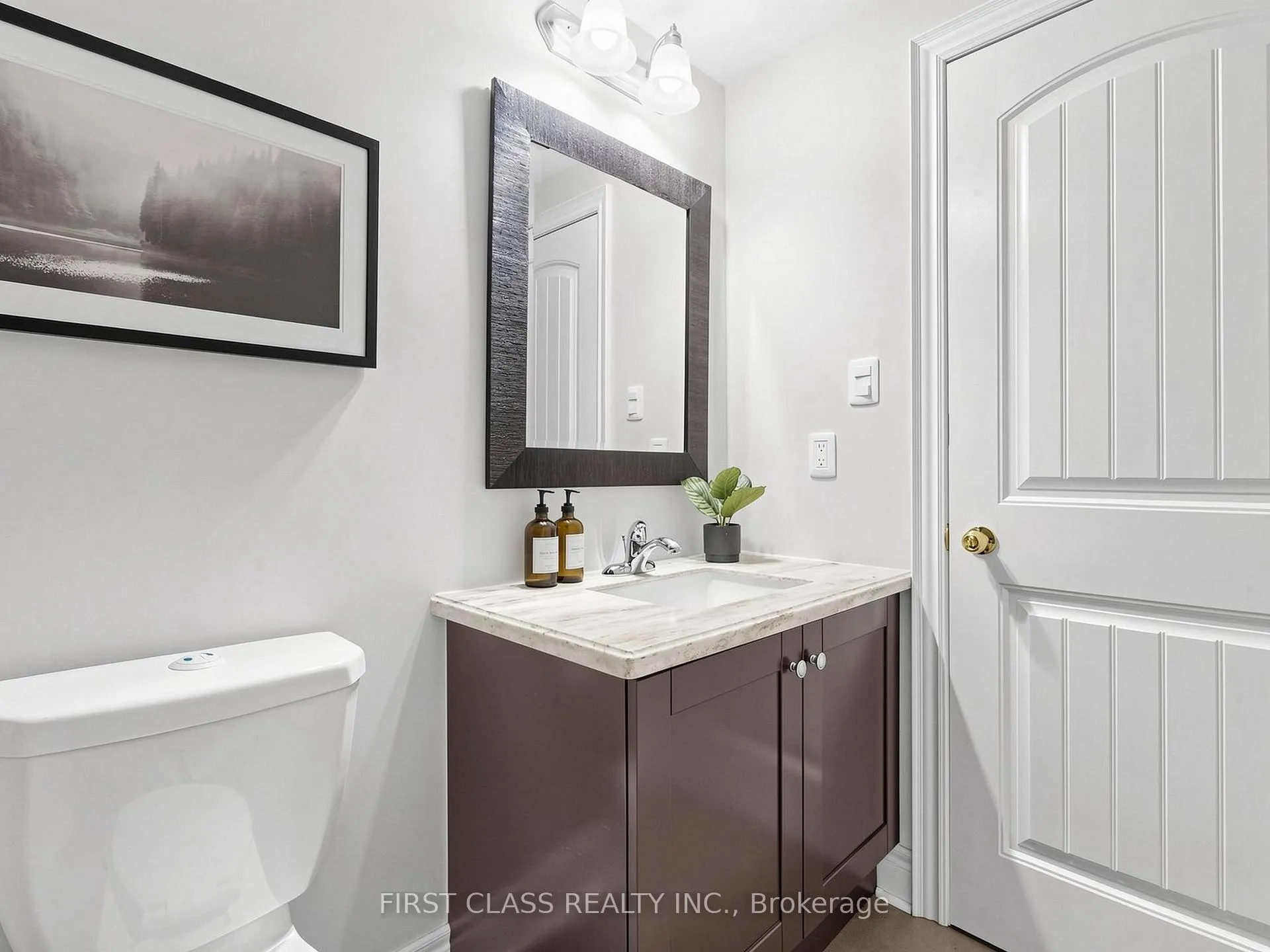Photo 8 of 40 Bonnycastle Road, Markham, Unionville — HOMEH