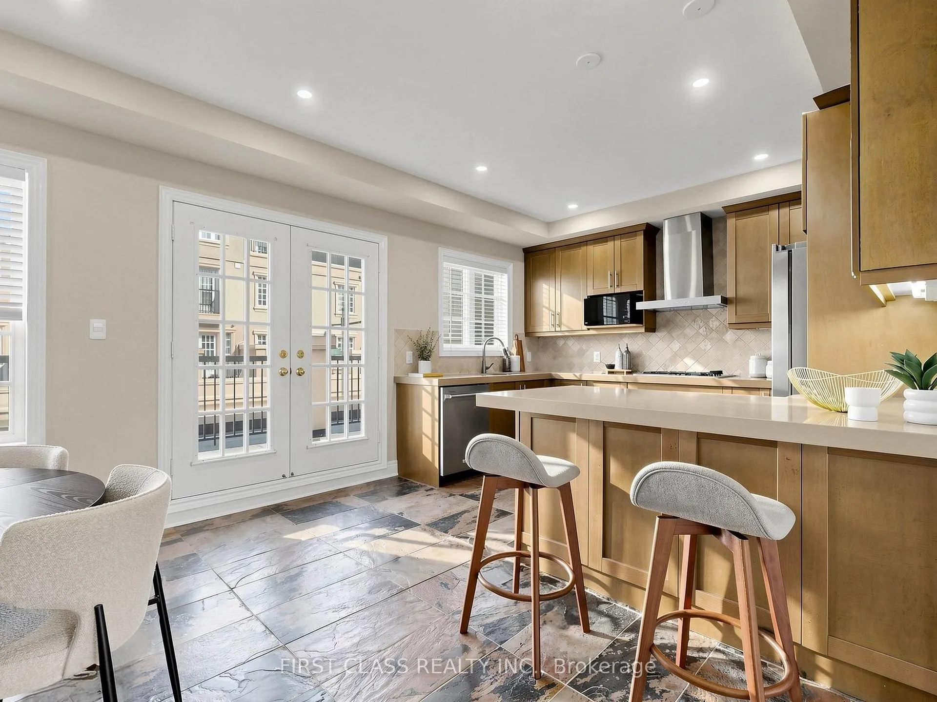 Photo 32 of 40 Bonnycastle Road, Markham, Unionville — HOMEH