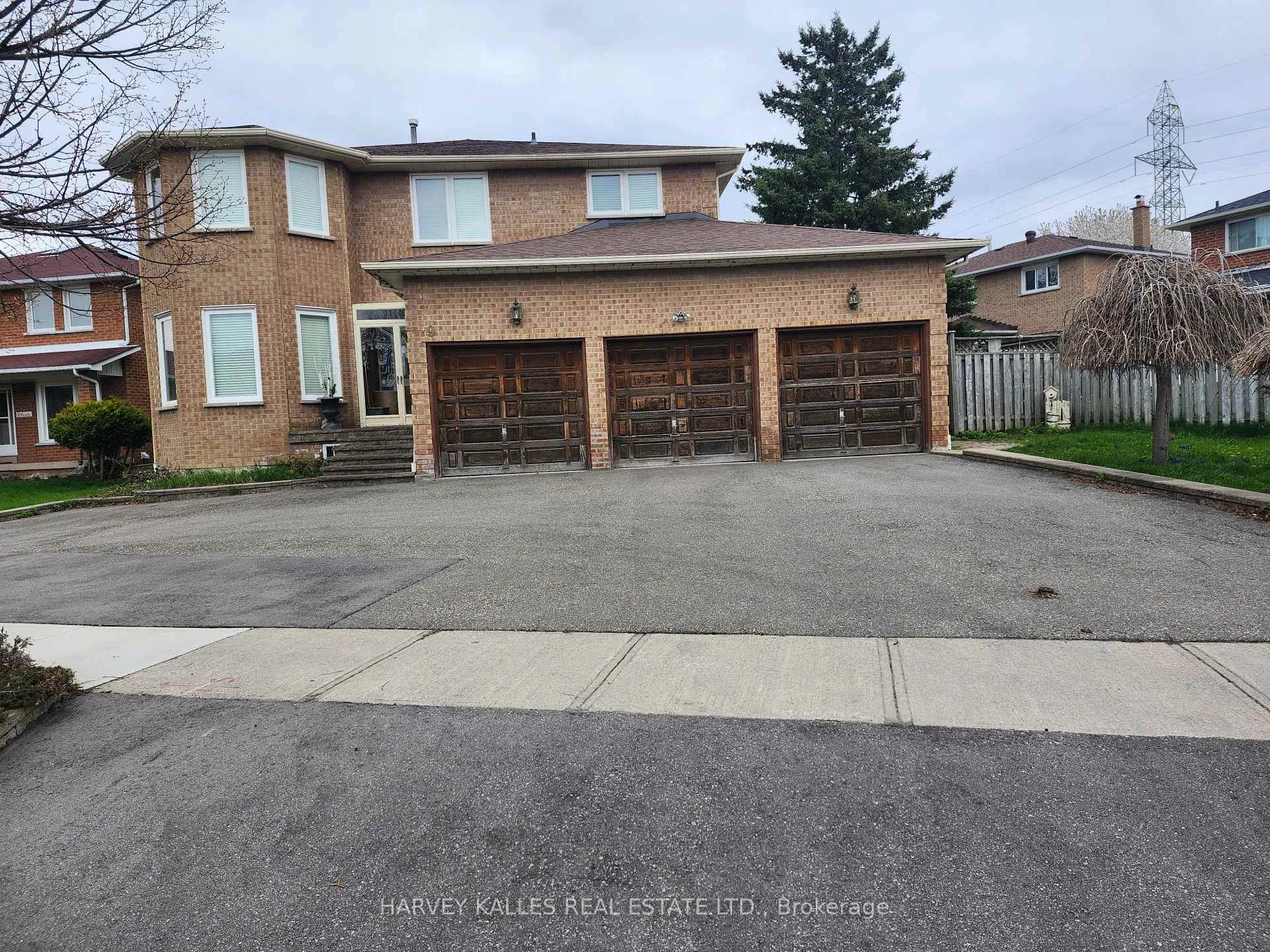 Photo 1 of Unit Lower, 9 Scarlett Drive, Brampton, Fletcher's Creek South — HOMEH