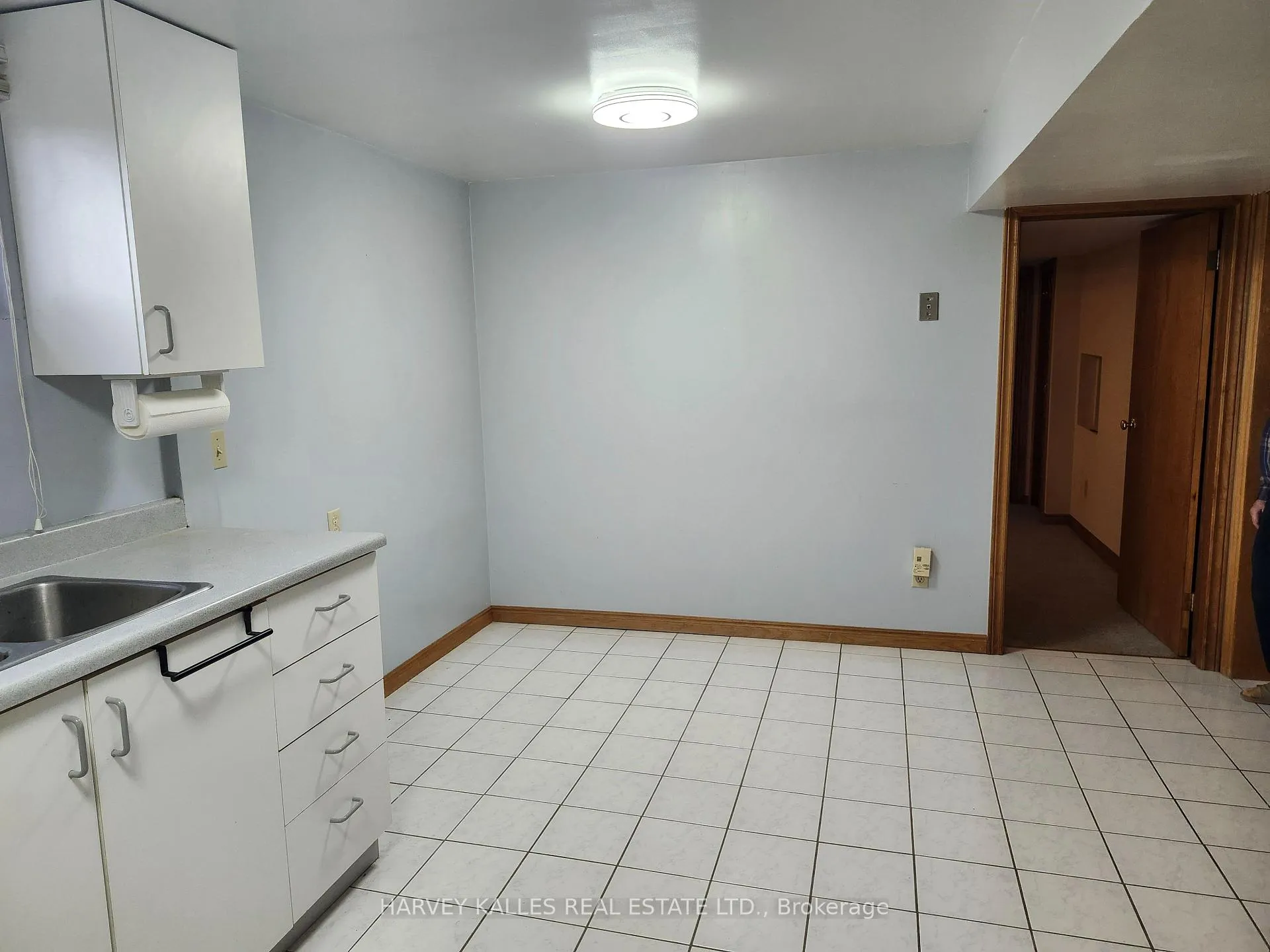 Photo 4 of Unit Lower, 9 Scarlett Drive, Brampton, Fletcher's Creek South — HOMEH