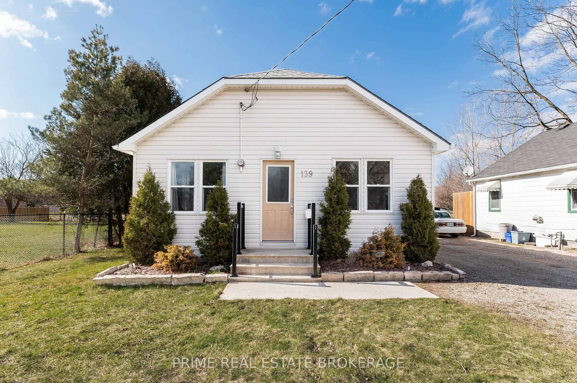 Photo 3 of 139 Main Street, West Elgin, West Lorne — HOMEH