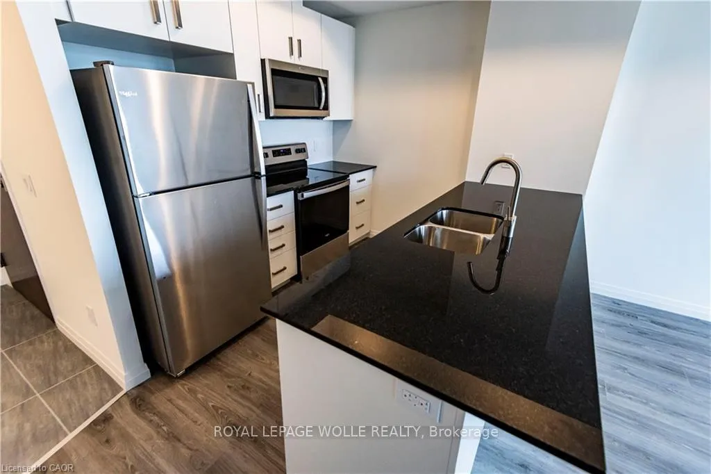 Photo 4 of Unit 2206, 108 Garment Street, Kitchener — HOMEH