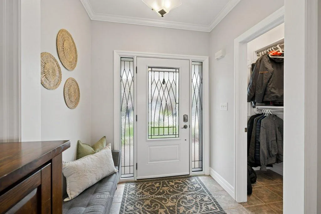 Photo 7 of 641 Interlaken Drive, Waterloo — HOMEH