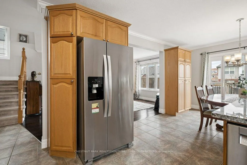 Photo 16 of 641 Interlaken Drive, Waterloo — HOMEH