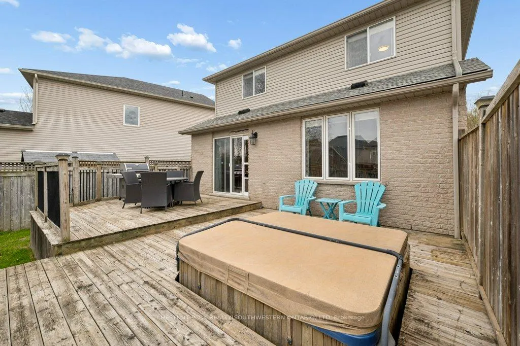 Photo 34 of 641 Interlaken Drive, Waterloo — HOMEH