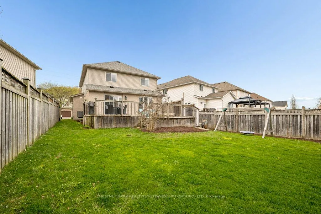 Photo 35 of 641 Interlaken Drive, Waterloo — HOMEH