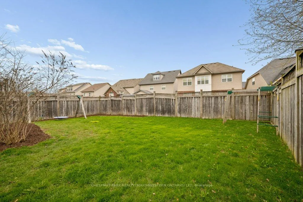 Photo 36 of 641 Interlaken Drive, Waterloo — HOMEH
