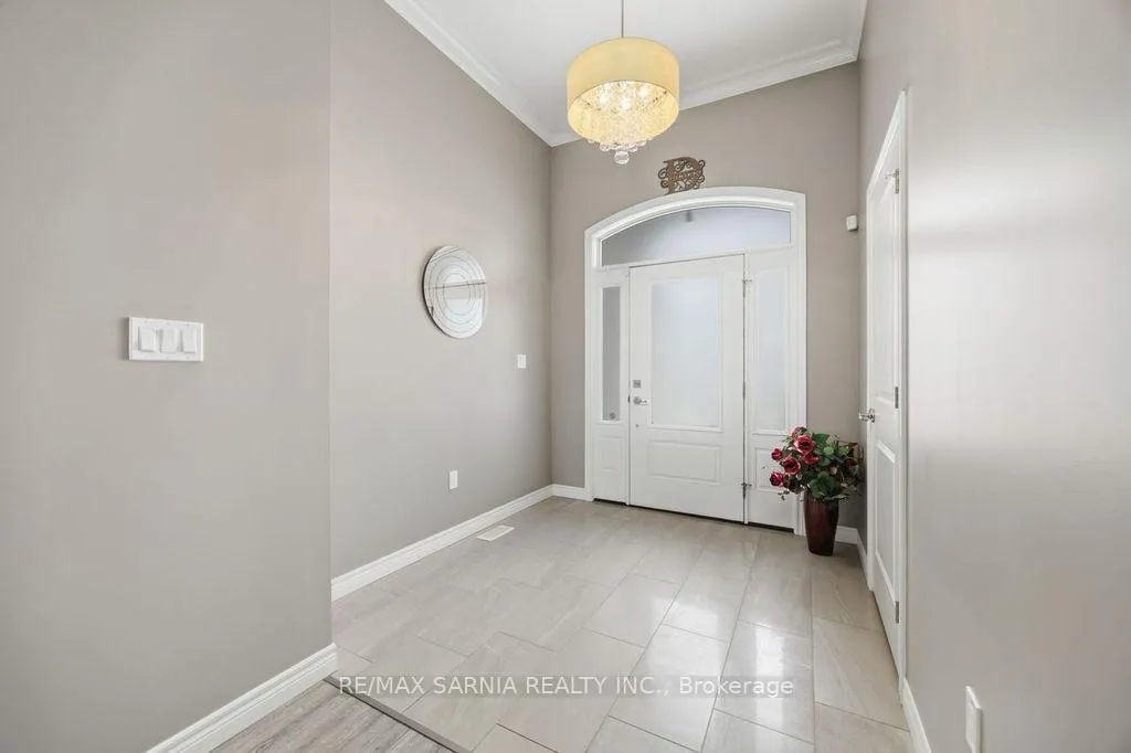 Photo 5 of 233 Paolo Street, Sarnia — HOMEH