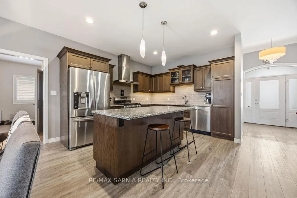 Photo 11 of 233 Paolo Street, Sarnia — HOMEH