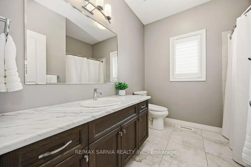 Photo 19 of 233 Paolo Street, Sarnia — HOMEH