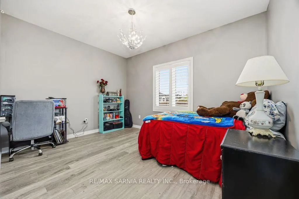 Photo 20 of 233 Paolo Street, Sarnia — HOMEH