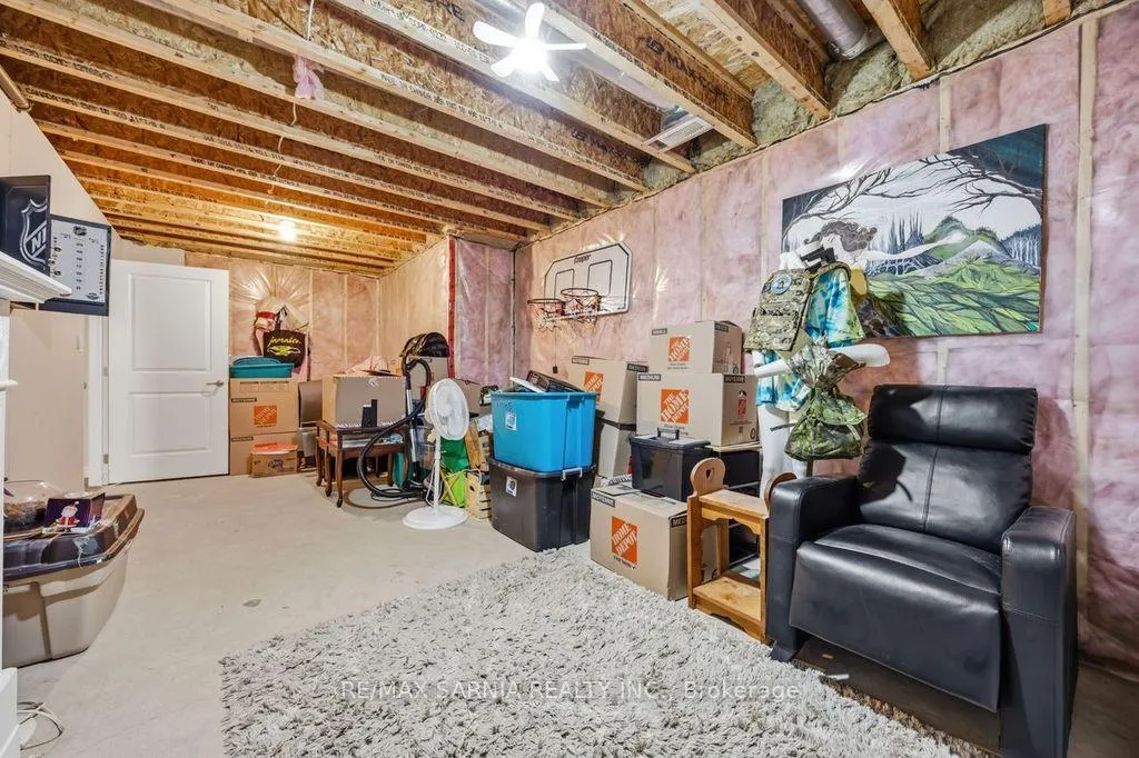 Photo 32 of 233 Paolo Street, Sarnia — HOMEH