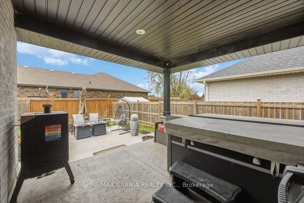 Photo 37 of 233 Paolo Street, Sarnia — HOMEH