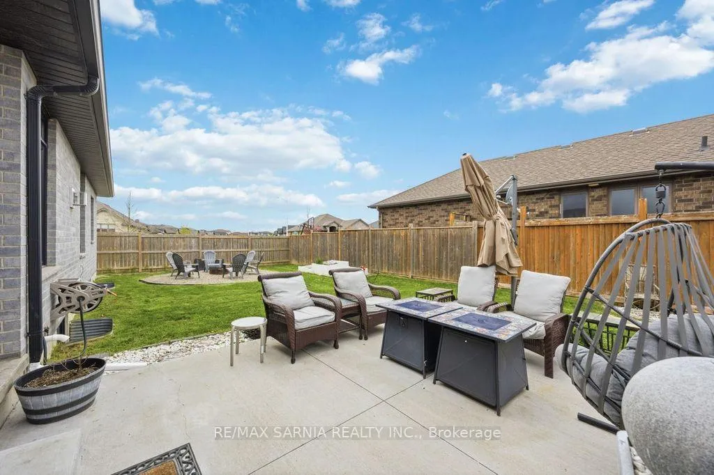 Photo 39 of 233 Paolo Street, Sarnia — HOMEH