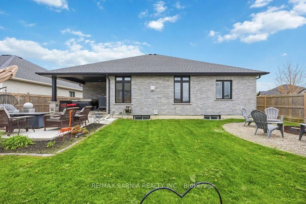 Photo 42 of 233 Paolo Street, Sarnia — HOMEH