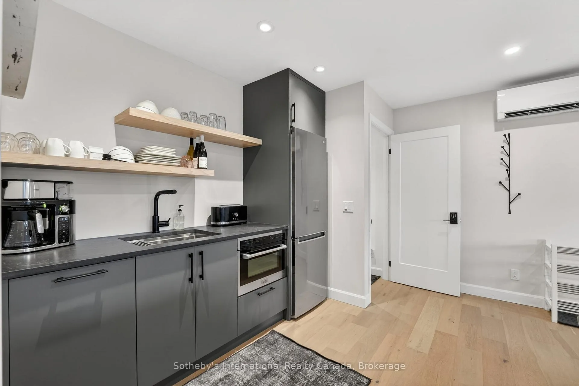 Photo 43 of 189 Second Street, Collingwood — HOMEH