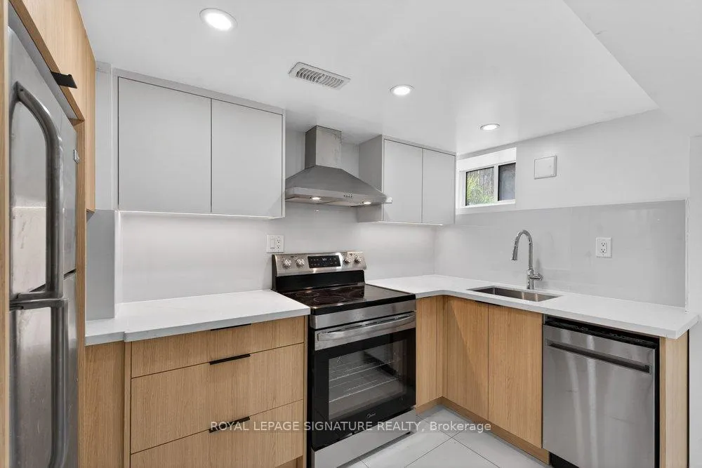 Photo 2 of Unit Lower, 146 Coleridge Avenue, Toronto, Woodbine-Lumsden — HOMEH