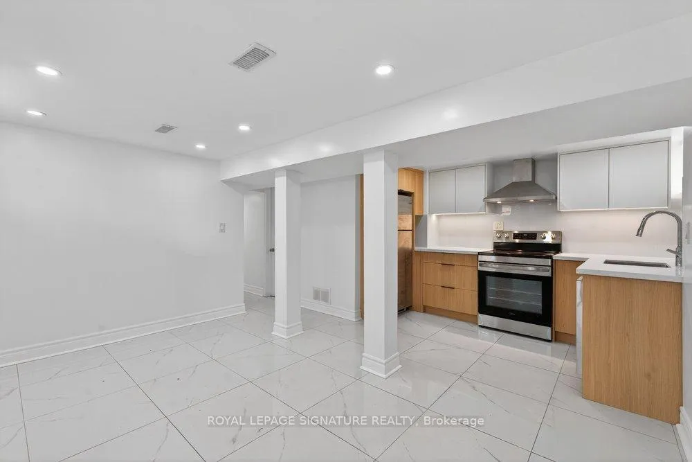 Photo 4 of Unit Lower, 146 Coleridge Avenue, Toronto, Woodbine-Lumsden — HOMEH