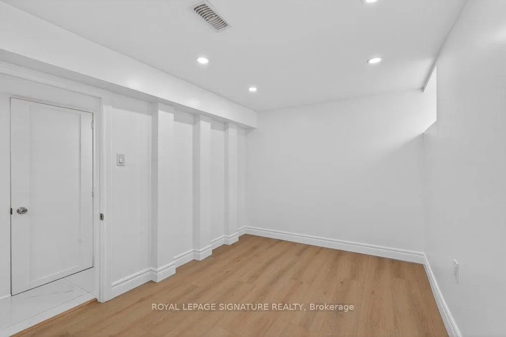 Photo 10 of Unit Lower, 146 Coleridge Avenue, Toronto, Woodbine-Lumsden — HOMEH