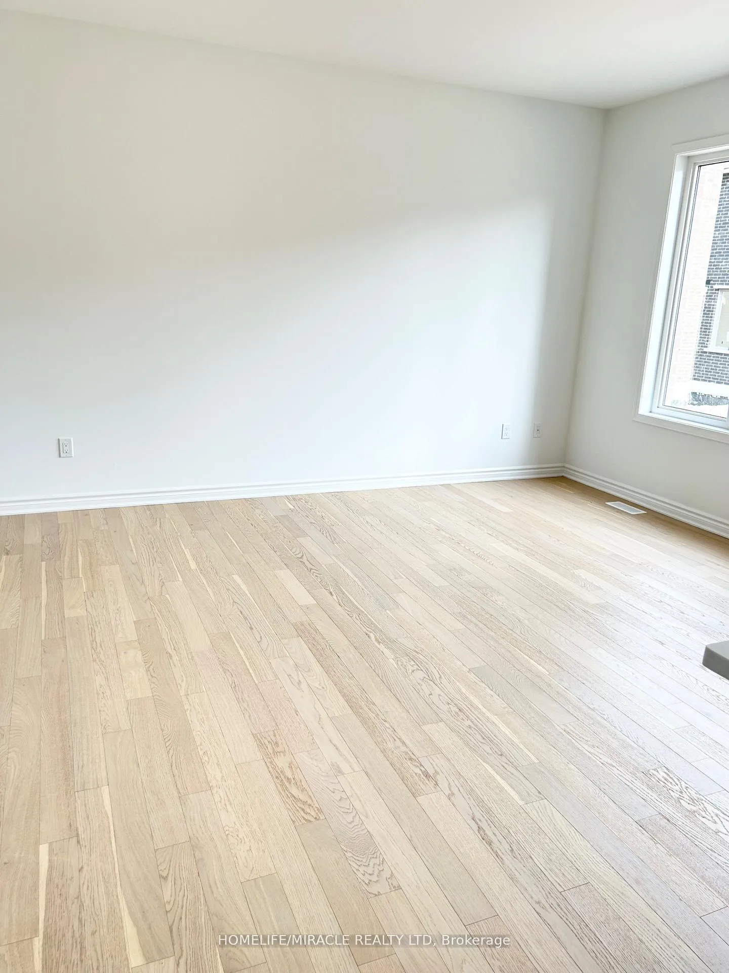 Photo 11 of 90 Milt Schmidt Street, Kitchener — HOMEH