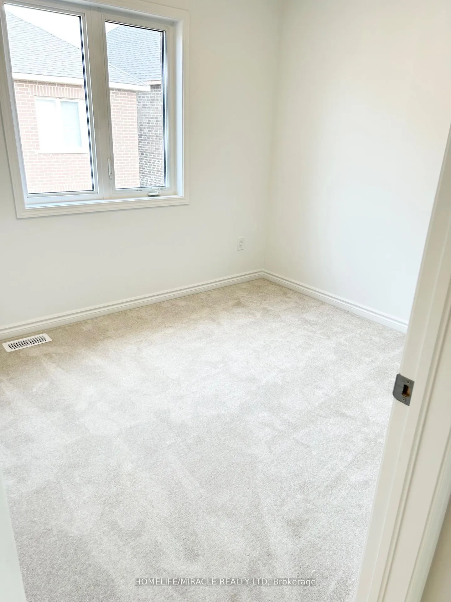 Photo 14 of 90 Milt Schmidt Street, Kitchener — HOMEH