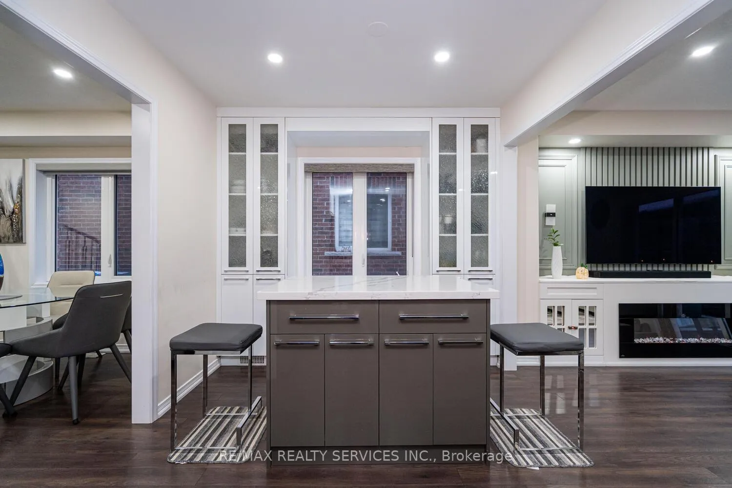 Photo 12 of 11 Hoover Road, Brampton, Northwest Brampton — HOMEH