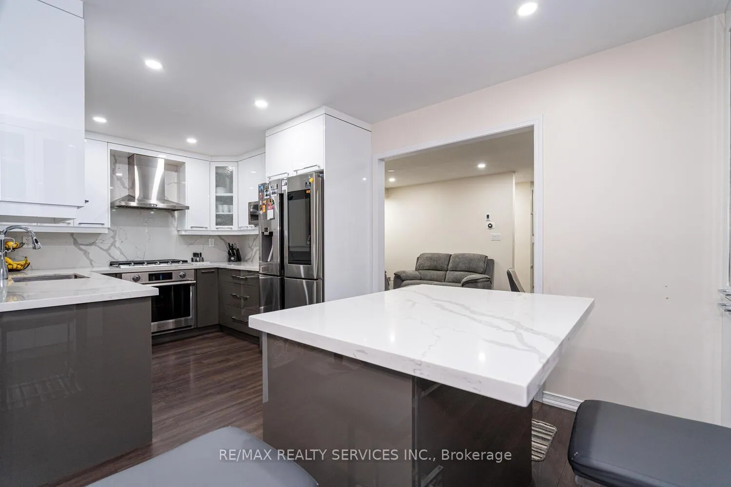 Photo 13 of 11 Hoover Road, Brampton, Northwest Brampton — HOMEH