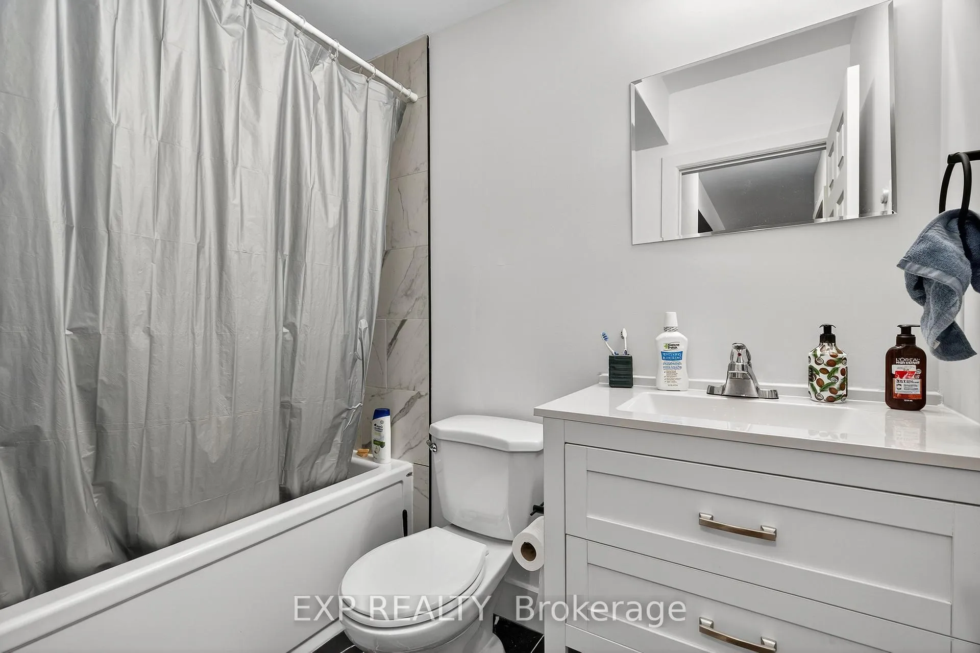 Photo 10 of 53 Lakeview Avenue, Kingston, City Southwest — HOMEH