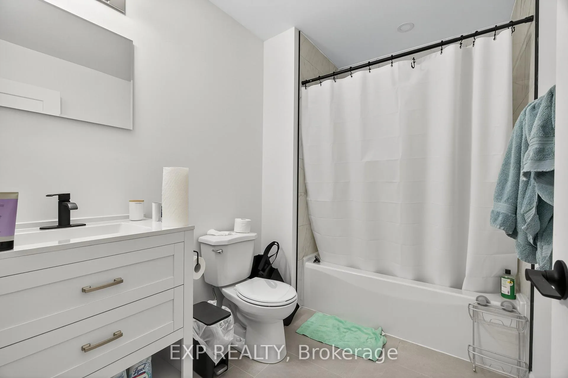 Photo 19 of 53 Lakeview Avenue, Kingston, City Southwest — HOMEH