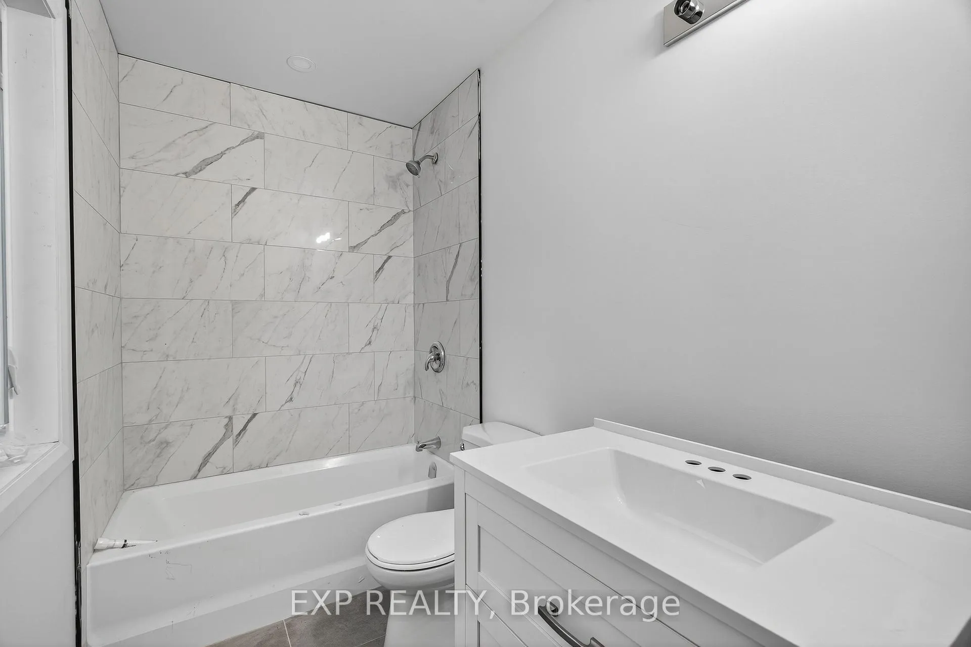 Photo 36 of 53 Lakeview Avenue, Kingston, City Southwest — HOMEH