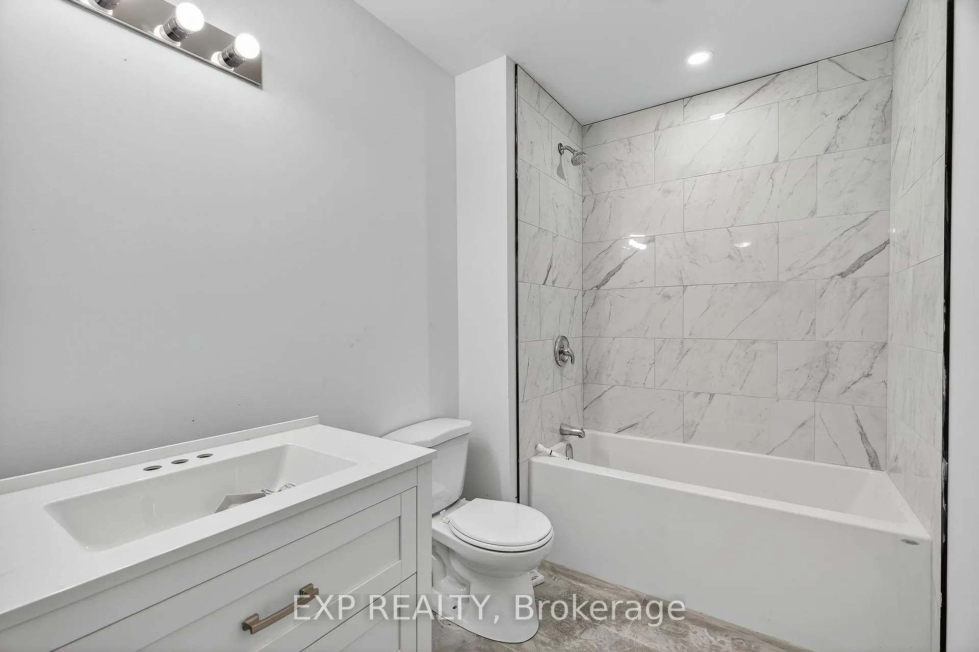 Photo 38 of 53 Lakeview Avenue, Kingston, City Southwest — HOMEH