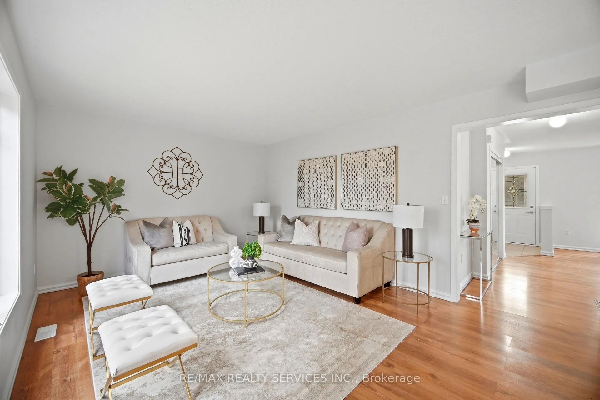 Photo 8 of 21 Upper Highlands Drive, Brampton, Heart Lake East — HOMEH