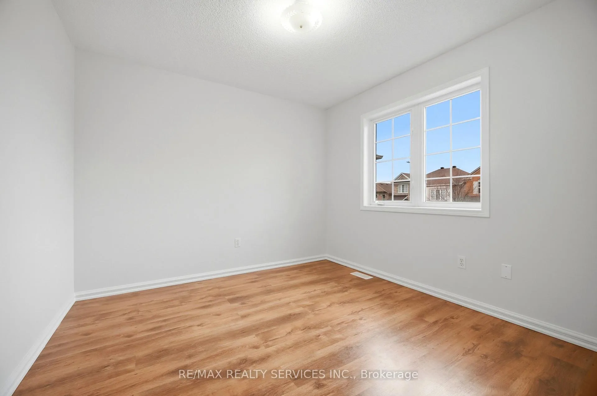 Photo 28 of 21 Upper Highlands Drive, Brampton, Heart Lake East — HOMEH