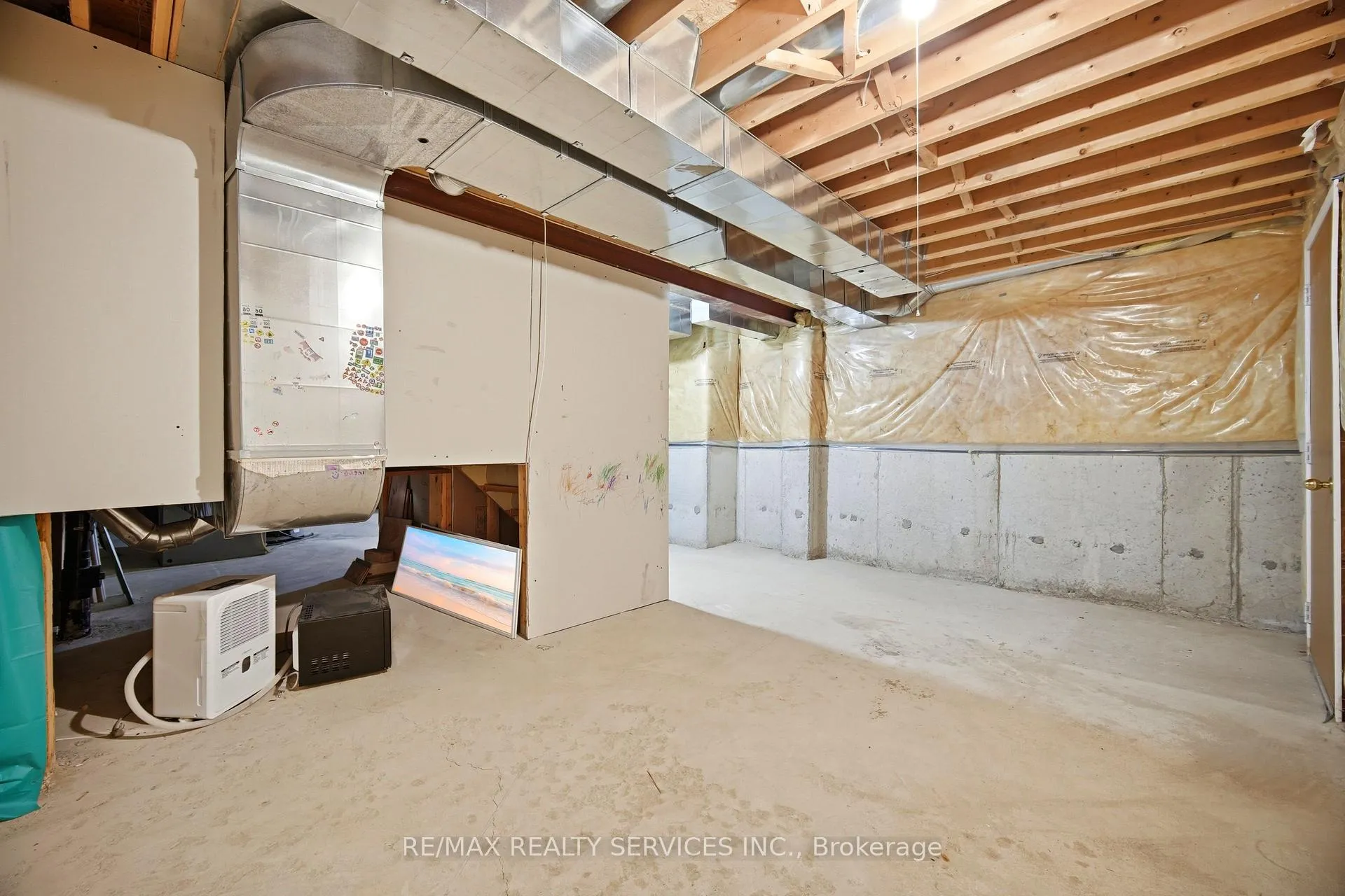 Photo 34 of 21 Upper Highlands Drive, Brampton, Heart Lake East — HOMEH