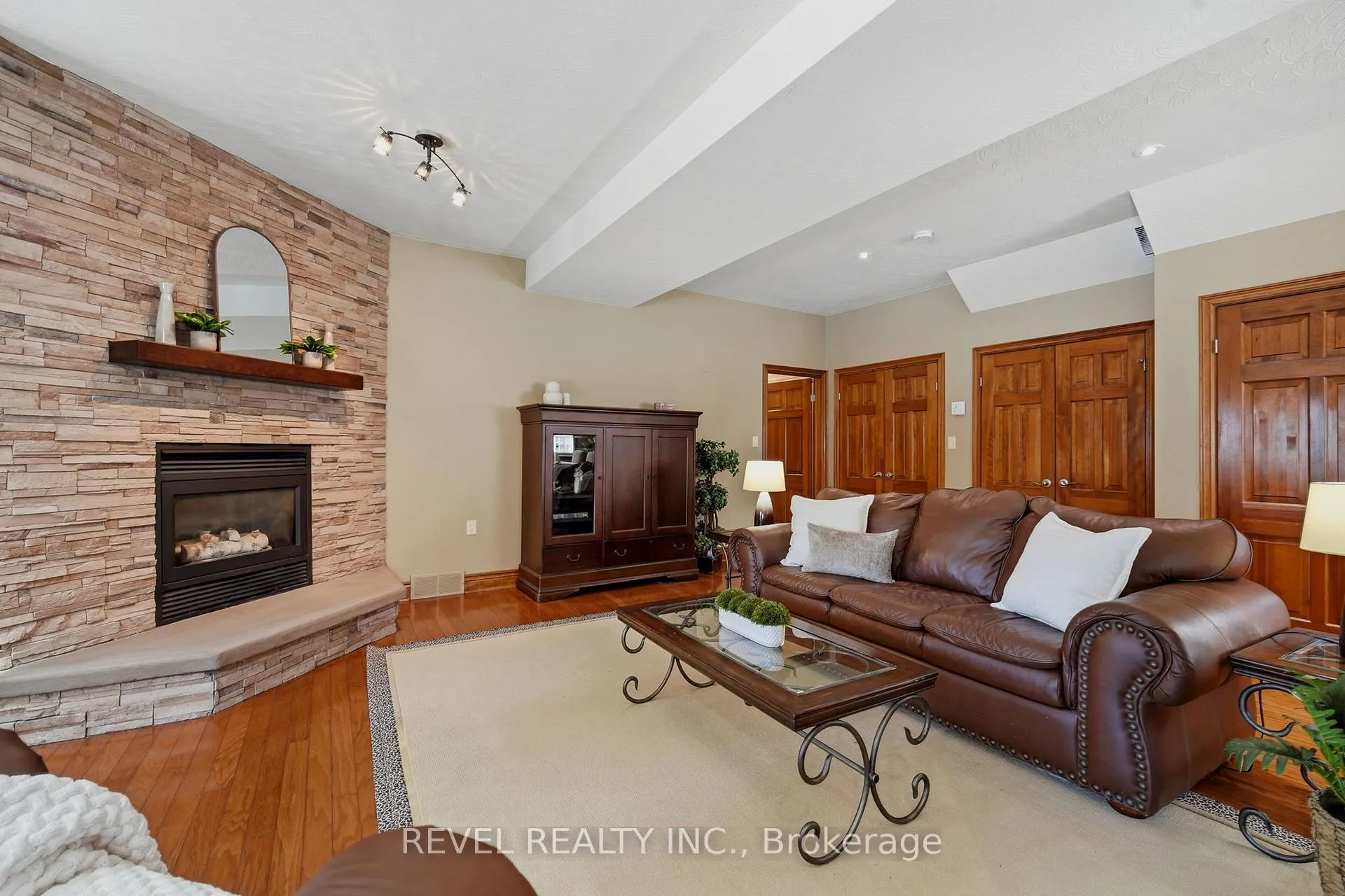 Photo 13 of 63 Millbridge Crescent, Pelham, Fonthill — HOMEH