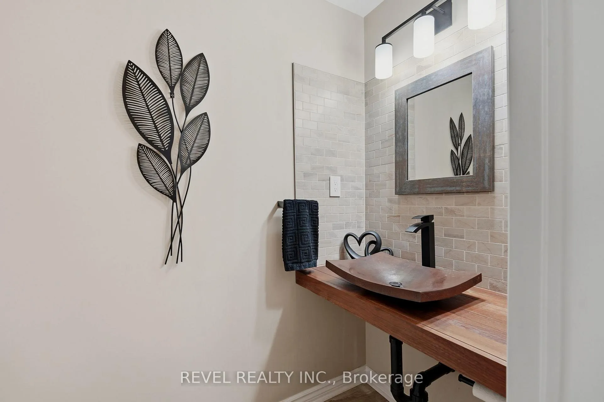 Photo 15 of 63 Millbridge Crescent, Pelham, Fonthill — HOMEH