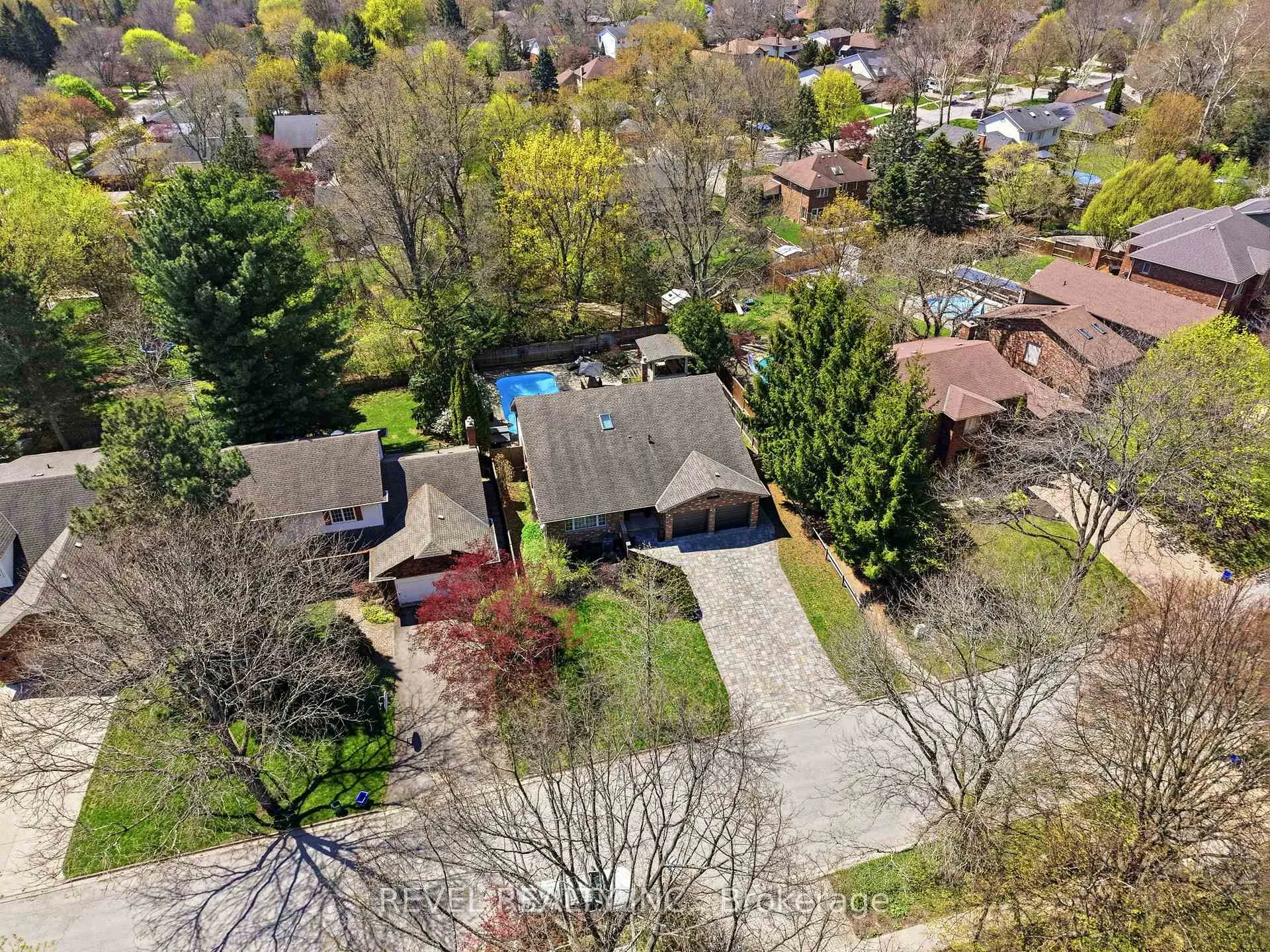 Photo 37 of 63 Millbridge Crescent, Pelham, Fonthill — HOMEH