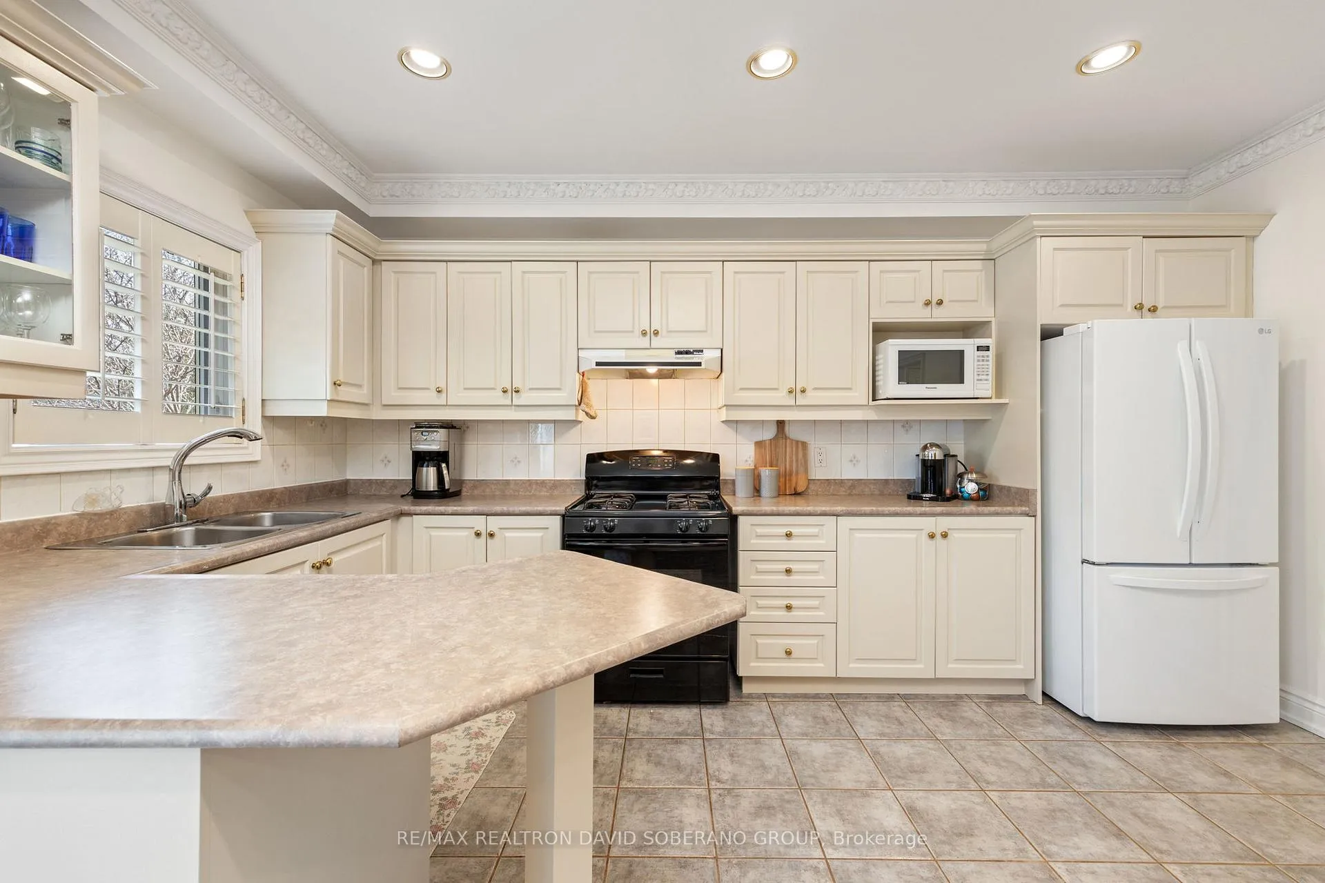 Photo 12 of 168 Clanton Park Road, North York, Clanton Park — HOMEH
