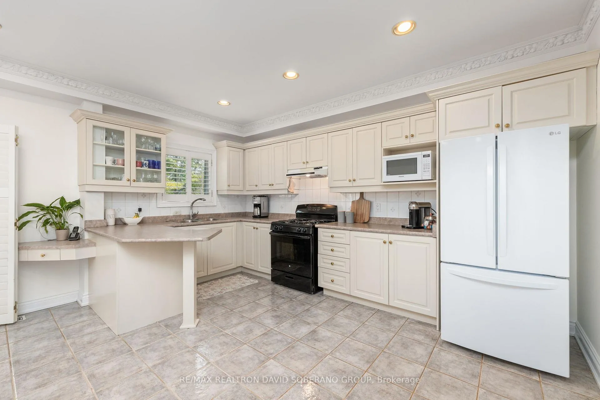 Photo 13 of 168 Clanton Park Road, North York, Clanton Park — HOMEH